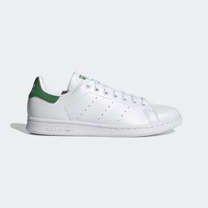 Adidas Stan smith fits 7.5 US women’s